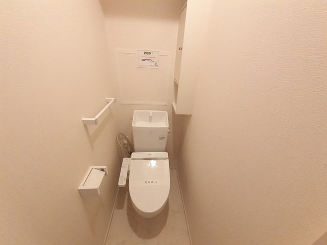 トイレ　ゆったりとした空間のトイレです