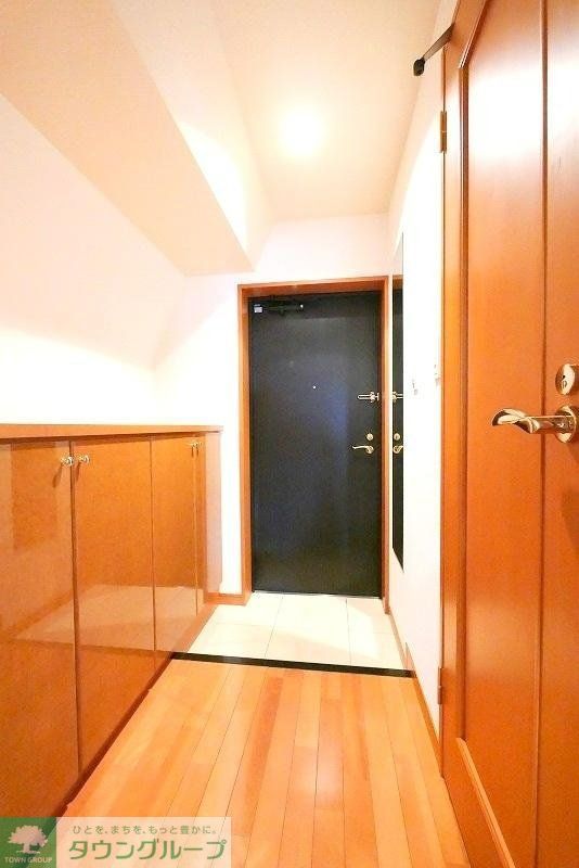 玄関　お部屋探しは株式会社　タウンハウジング　までお気軽にお問合…