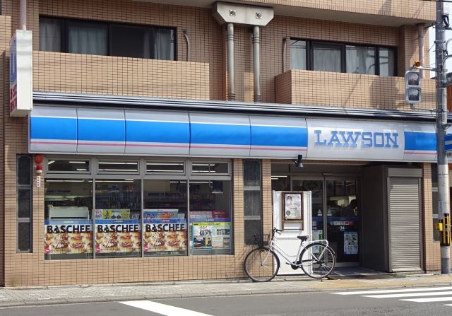 コンビニ　ローソン 丸太町小川店（コンビニ）まで183m