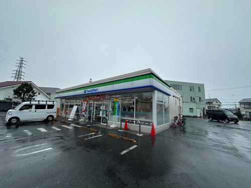 コンビニ　ファミリーマート 八王子石川町店（コンビニ）まで615m