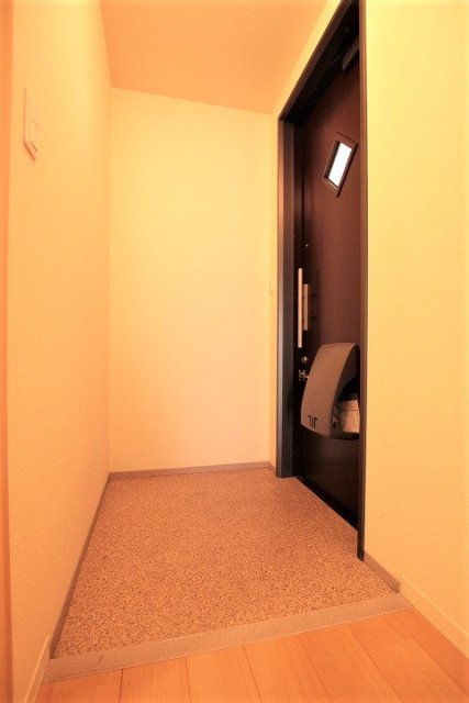 玄関　同物件別号室