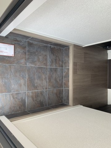 玄関　写真は同型イメージです