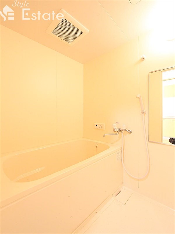 バス・シャワールーム　バスルーム