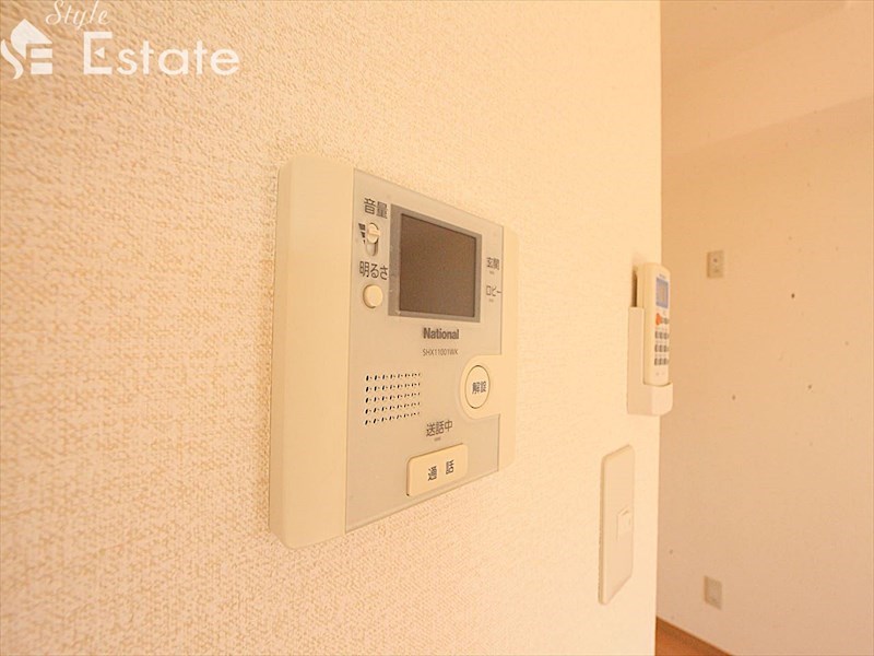 セキュリティ　モニター付きインターホン