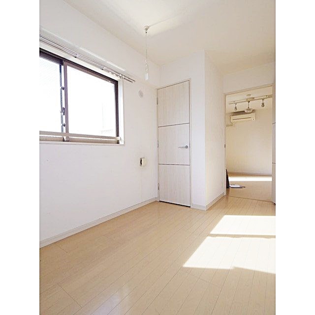 収納　【駅徒歩2分の好立地！】お問い合わせはお早めに♪