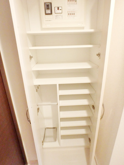 玄関　【駅徒歩2分の好立地！】お問い合わせはお早めに♪