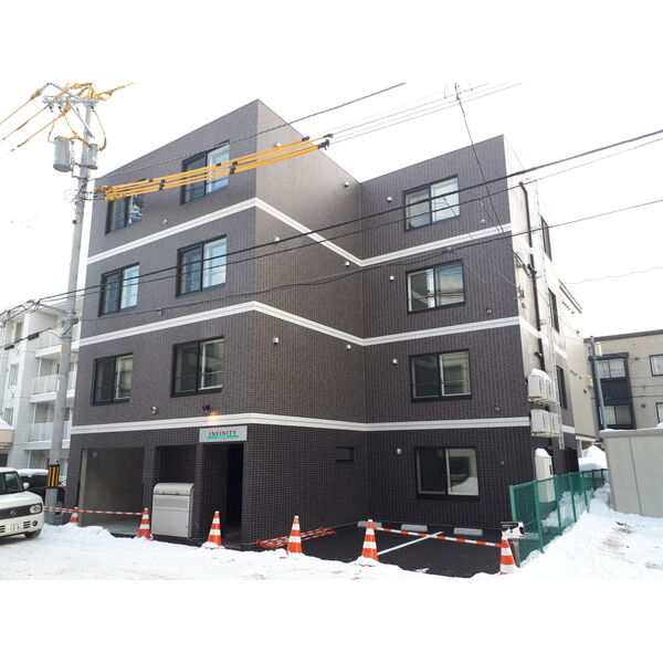 建物外観　外観は落ち着いています