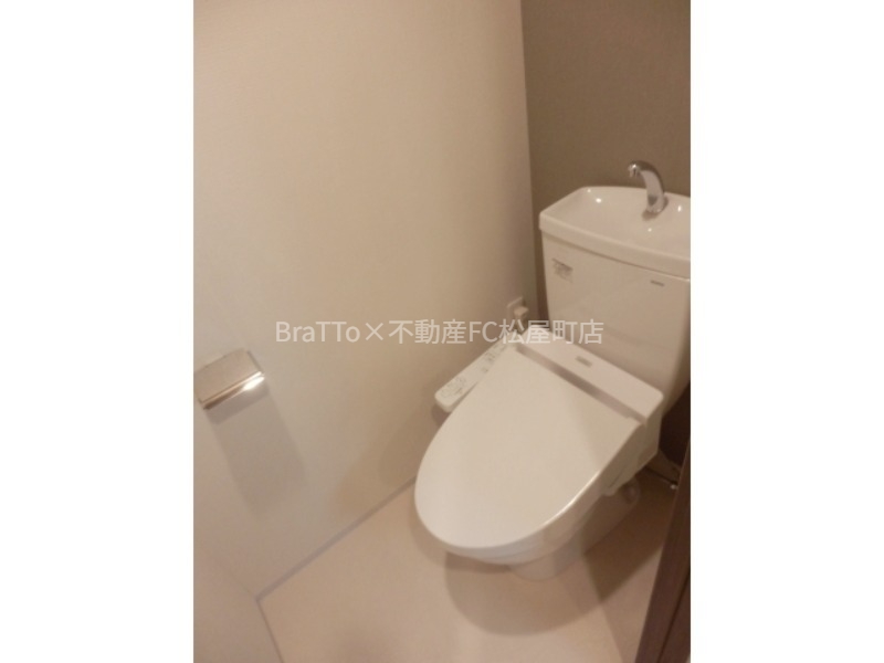 トイレ　トイレ（ウォシュレット付き）