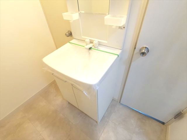 洗面設備　洗面台。