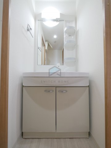 洗面設備　朝の身支度には欠かせない独立洗面化粧台