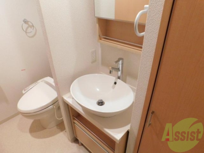 洗面設備　可愛らしい洗面台ですよ