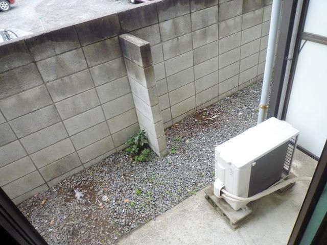 バルコニー　テラス