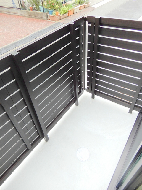 バルコニー　テラス