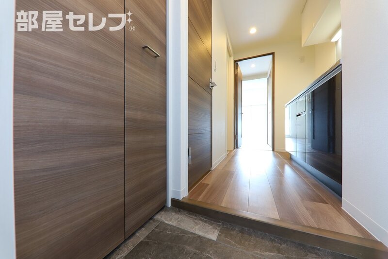 玄関　１００２号室写真