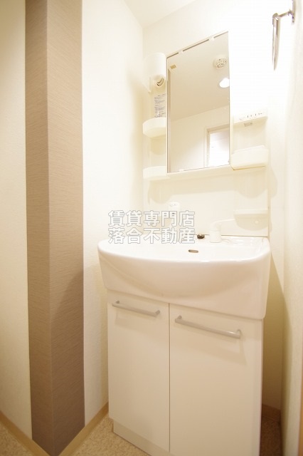 洗面設備　独立洗面化粧台付き