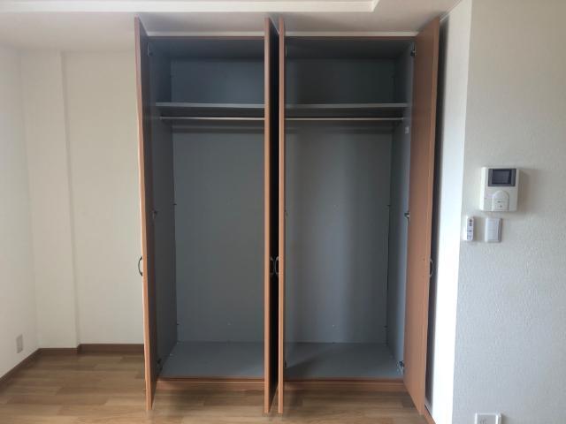 収納　クローゼット