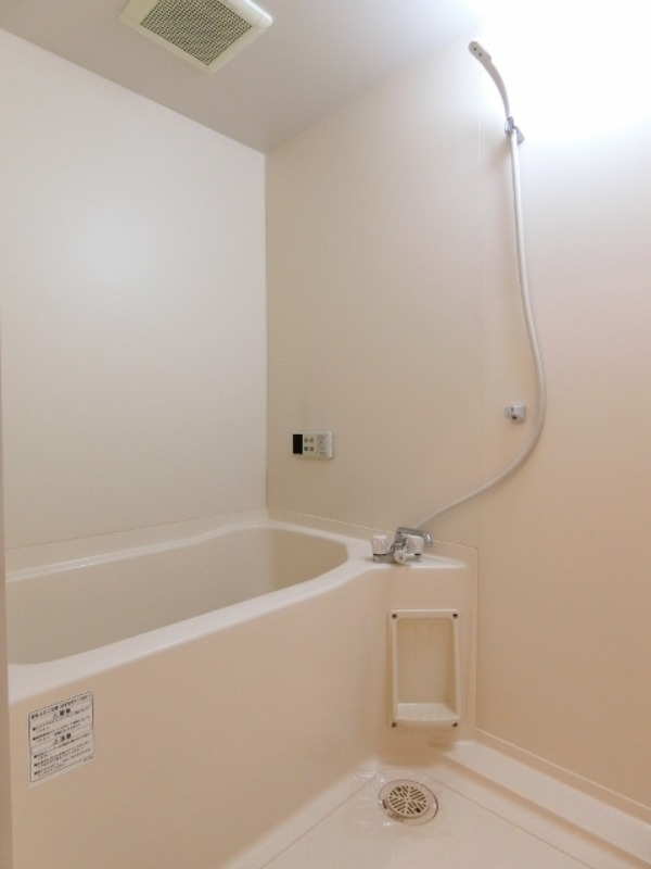 バス・シャワールーム　図面と現状に相違がある場合には現状を優先