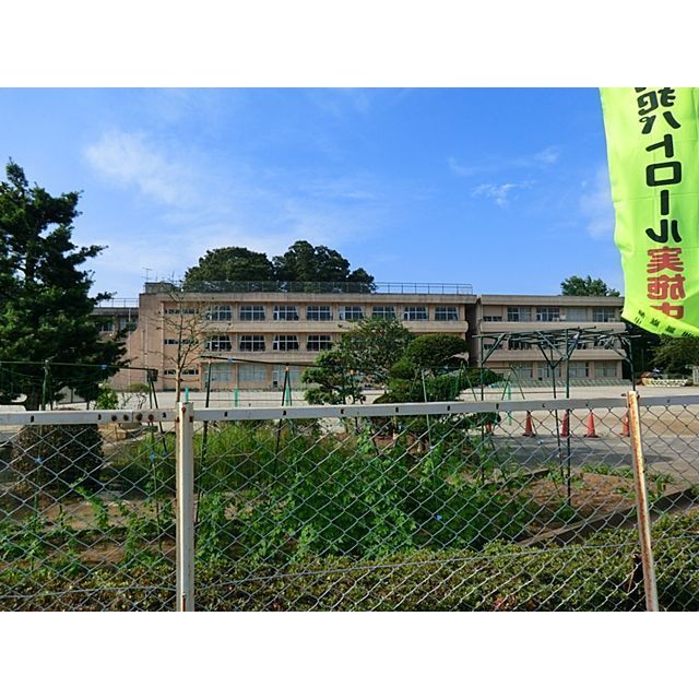 小学校　土浦市立東小学校（小学校）まで984m