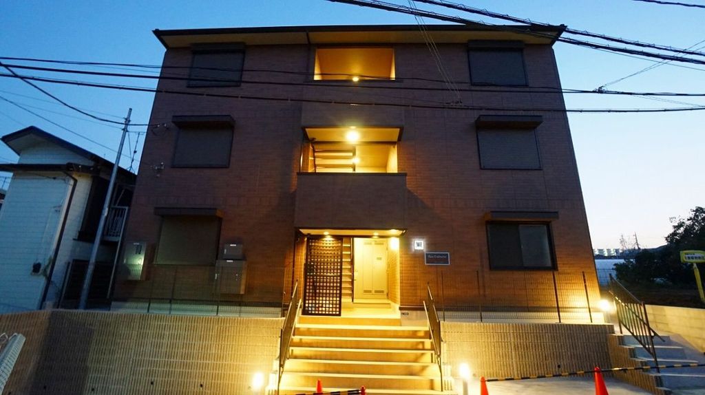 エントランス　外観