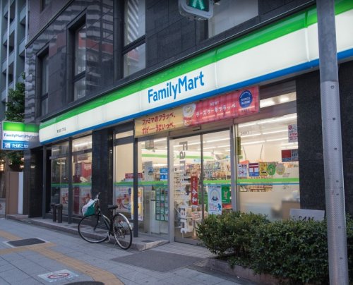 コンビニ　ファミリーマート 東池袋二丁目店（コンビニ）まで274m