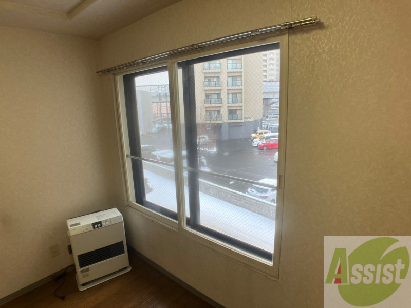 その他　窓が大きいので風の通りが良さそうですね！！