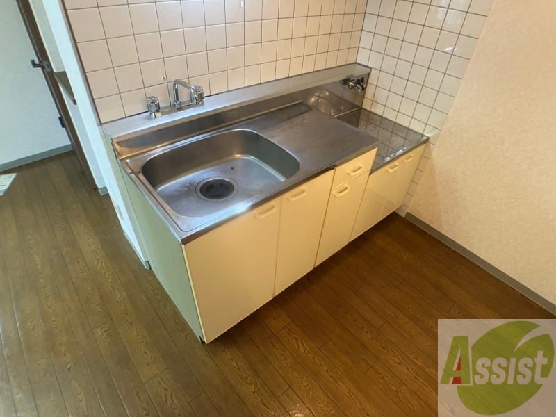 キッチン　キッチンはスペースも広々していて使いやすそうですよ！