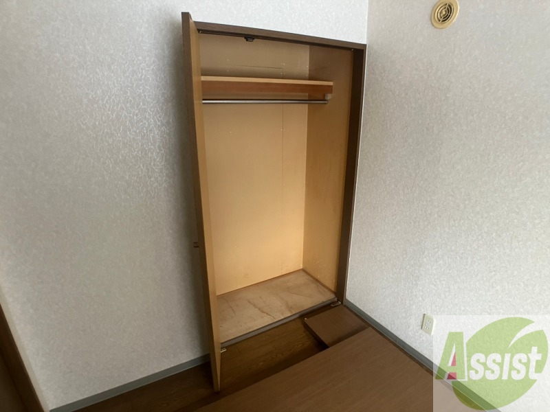 収納　寝室の収納です。部屋がすっきり片付きます。