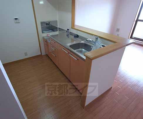 キッチン　二口ガスコンロ設置可能なキッチンです。