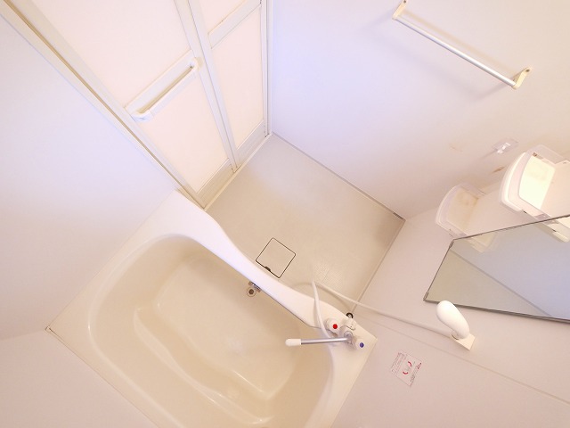 バス・シャワールーム　お風呂です