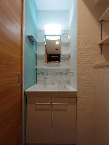 洗面設備　別部屋の参考写真となります