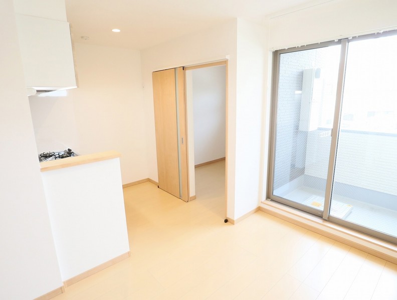 居室・リビング　※別号室の写真です