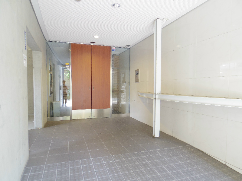 エントランス　オートロック