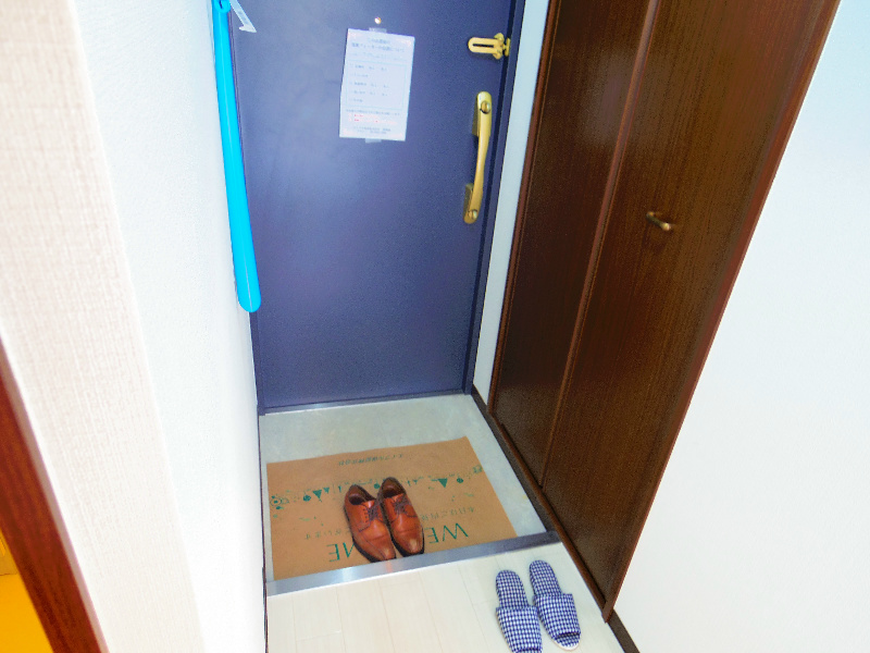 玄関　玄関収納も容量があります。