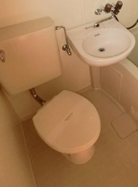 トイレ　※別部屋参考写真☆洋式トイレ・洗面台☆