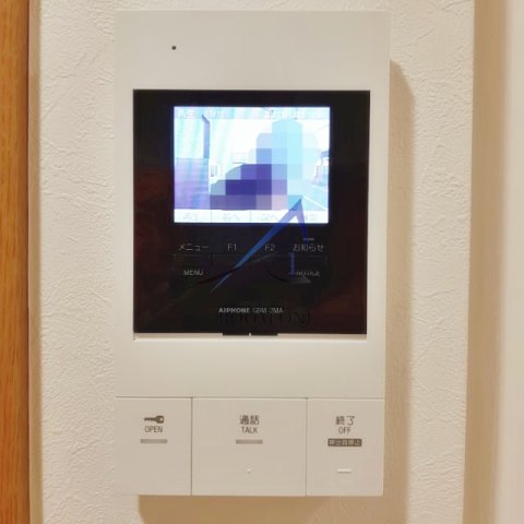 セキュリティ　モニター付きインターホンです。