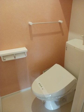 トイレ　コンパクトで使いやすいトイレです