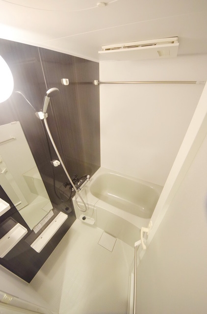 バス・シャワールーム　※別部屋参考写真