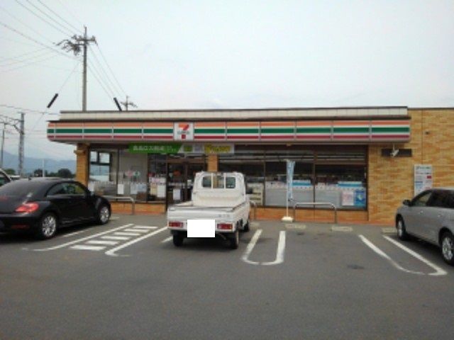 コンビニ　セブンイレブン須坂塩川店（コンビニ）まで550m