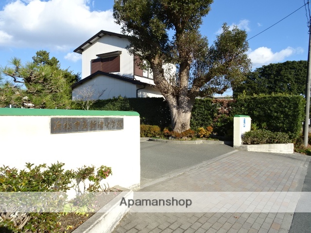 中学校　新津中学校（中学校）まで2000m