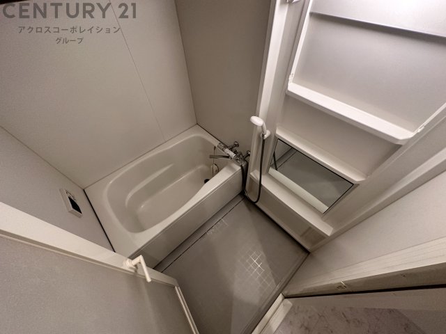 バス・シャワールーム　シンプルで機能的なユニットバス！