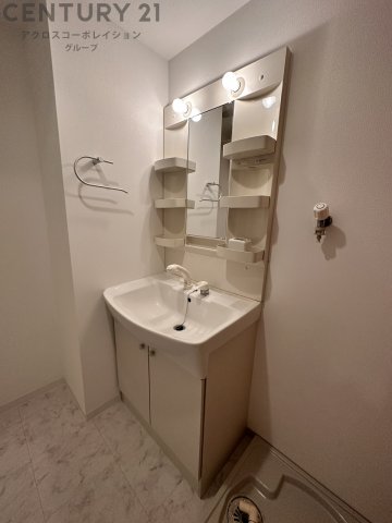 洗面設備　独立洗面台付き！