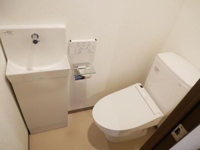 トイレ　【トイレ】トイレ