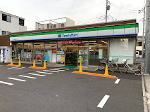 コンビニ　ファミリーマート 練馬北町七丁目店（コンビニ）まで590m