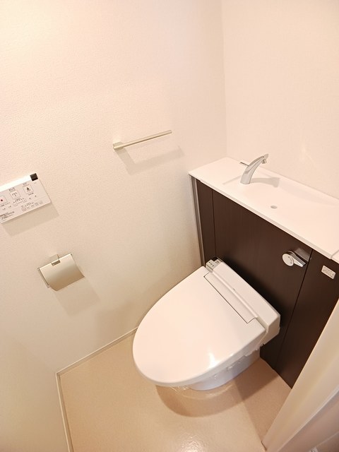 トイレ　トイレ