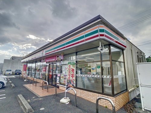 コンビニ　セブンイレブン小竹局入口店（コンビニ）まで955m