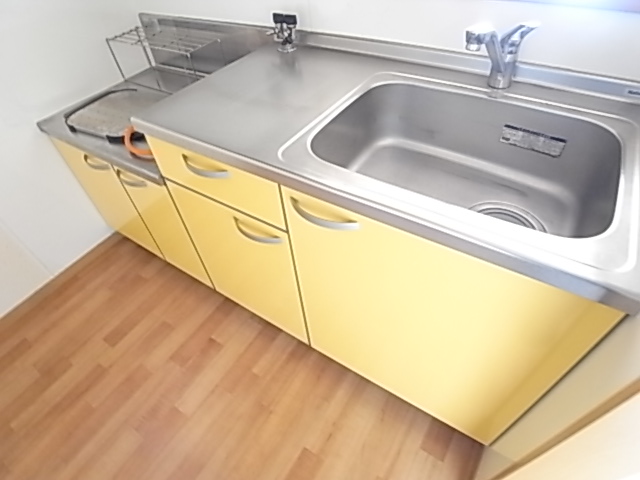 キッチン　※２０２号室の写真になります。