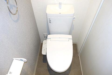 トイレ　シャワー付トイレ