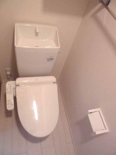 トイレ　温水洗浄暖房便座