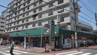 スーパー　マルエツ 梅屋敷店（スーパー）まで208m