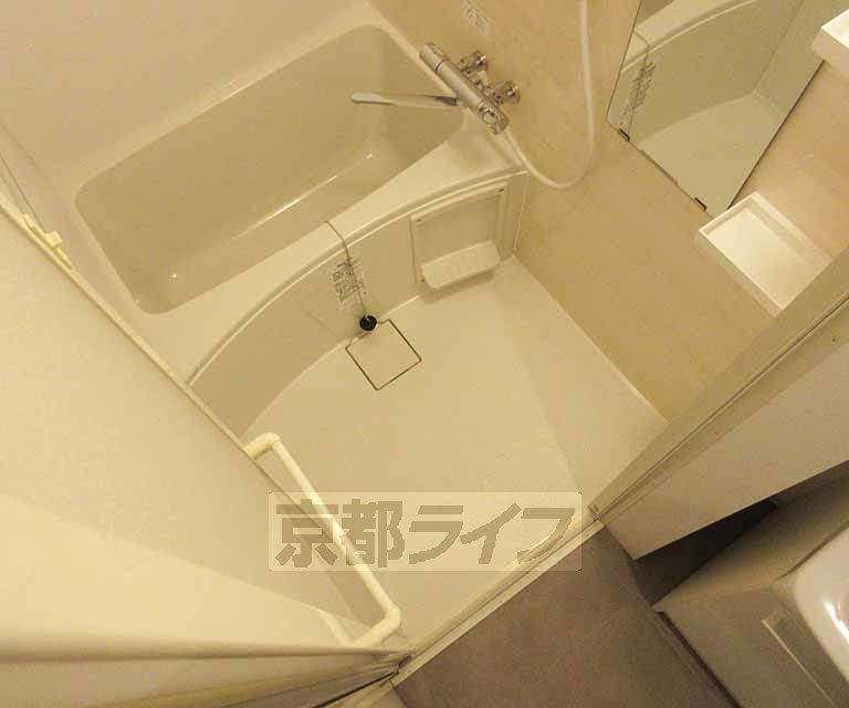 バス・シャワールーム　リラックスできるバスルーム・